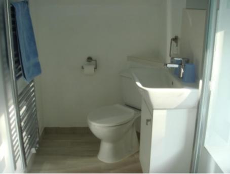 Captivating 2-Bed House With Log Burner In Kerien Екстер'єр фото