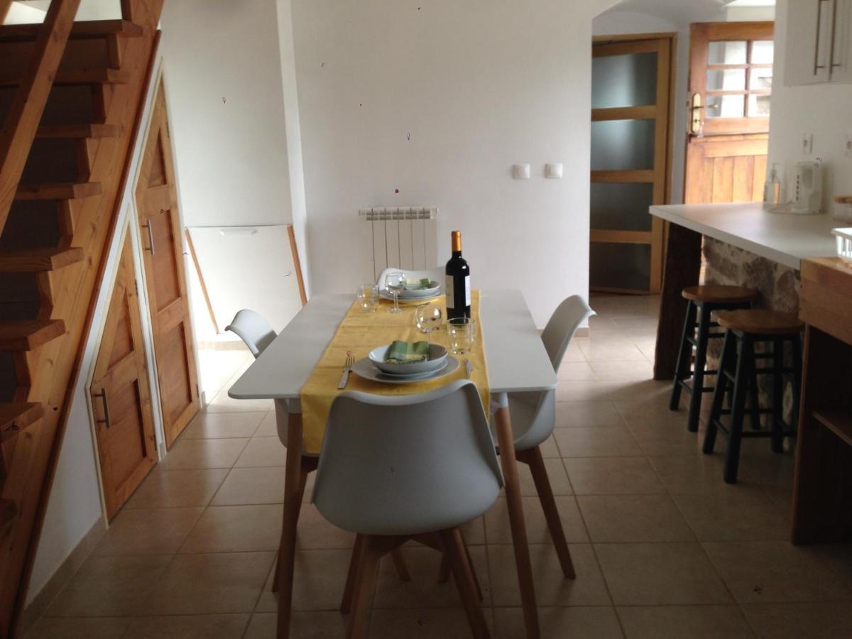 Captivating 2-Bed House With Log Burner In Kerien Екстер'єр фото