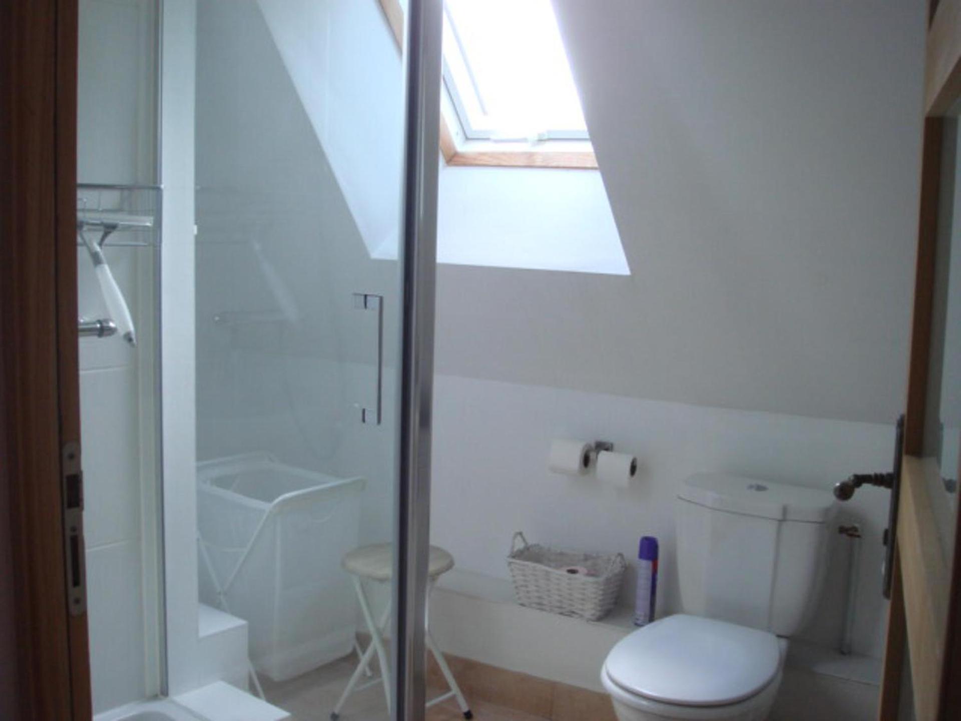 Captivating 2-Bed House With Log Burner In Kerien Екстер'єр фото