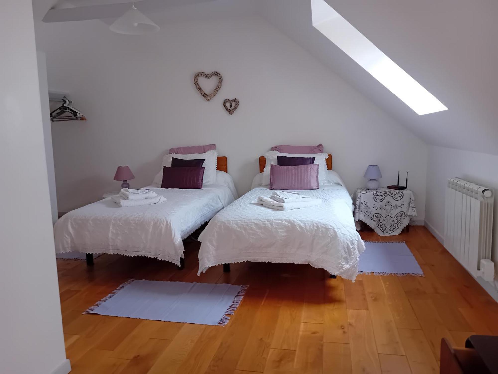 Captivating 2-Bed House With Log Burner In Kerien Екстер'єр фото